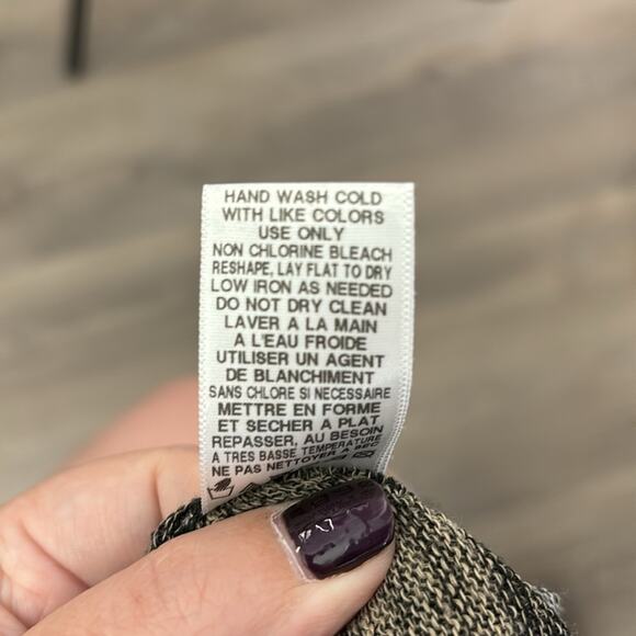 Free People Green and Gray Long Sleeve Knit Top with Scoop Neck Size Small - Picture 8 of 9